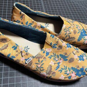 Yellow and Blue Floral Toms Size 7.5 Womens Flats